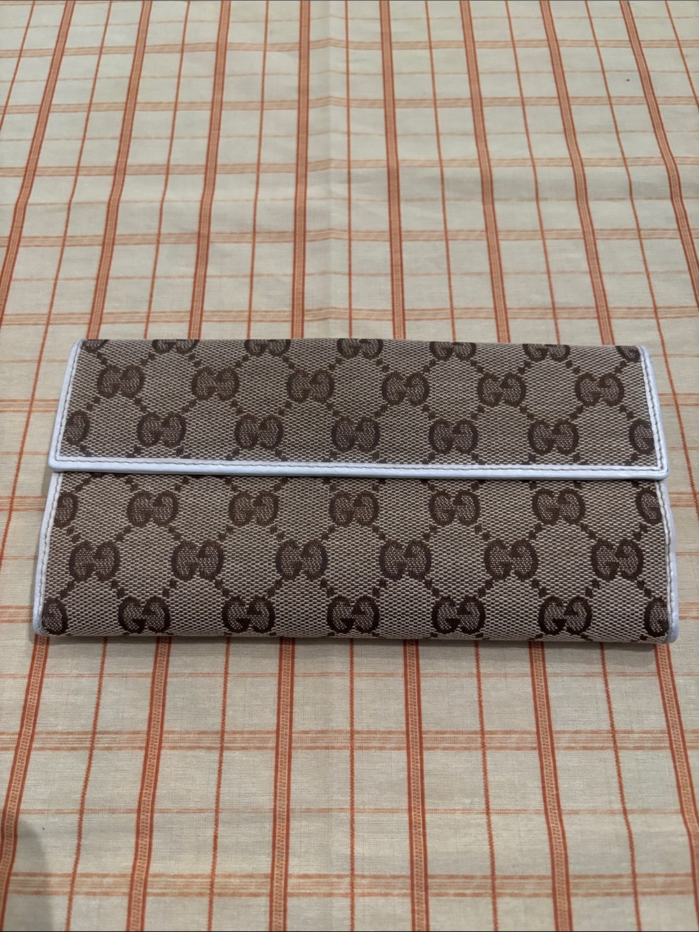 Authentic Gucci Beige and Brown Monogram Continental Wallet with Gold Accent - Picture 3 of 10